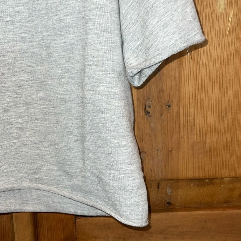 NWT BE YOU GRAY CROPPED CURLED RAW EDGES SWEATSHIRT Sz. L - Picture 5 of 11